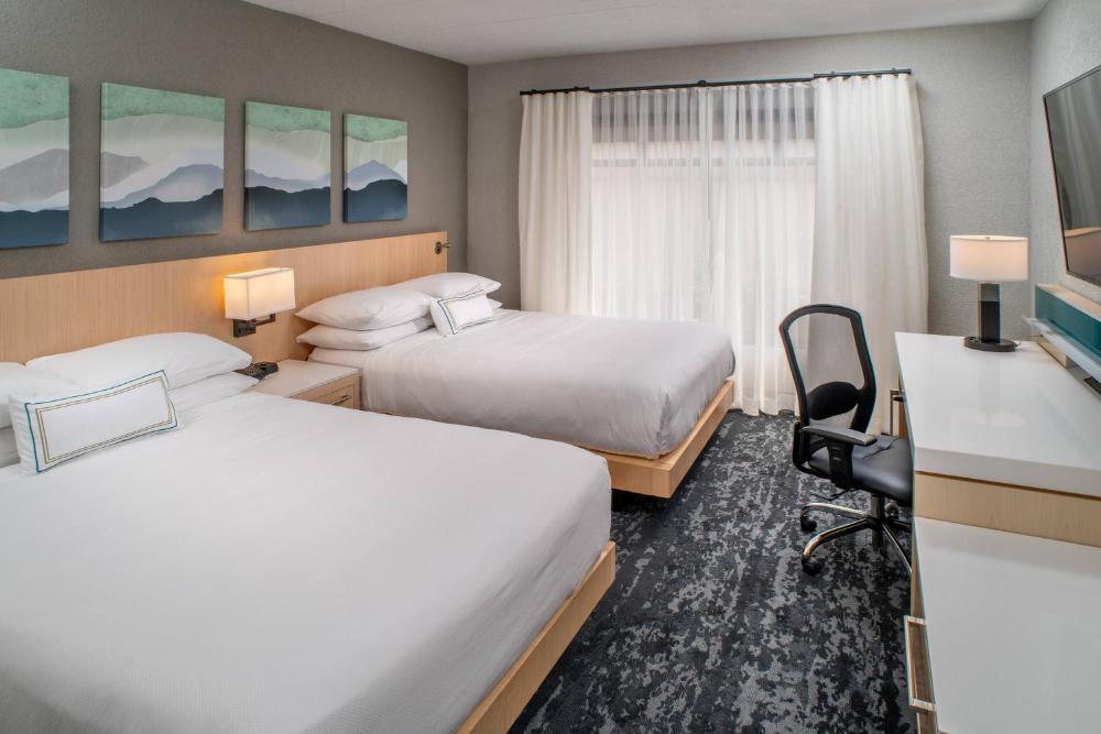 Executive Suite, 2 Queen, Sofa bed interior
